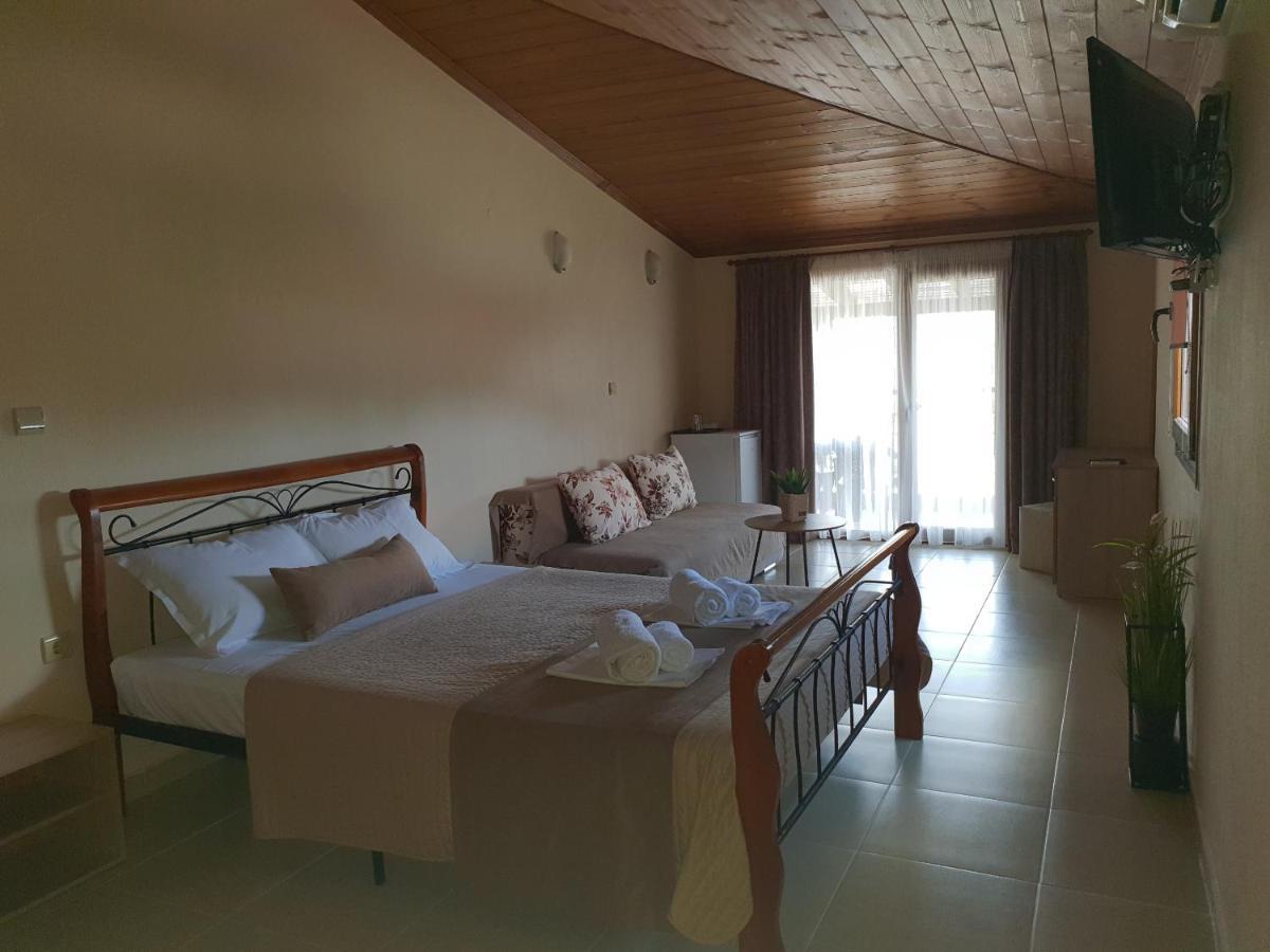 Helios Hotel Stavros  Eksteriør bilde