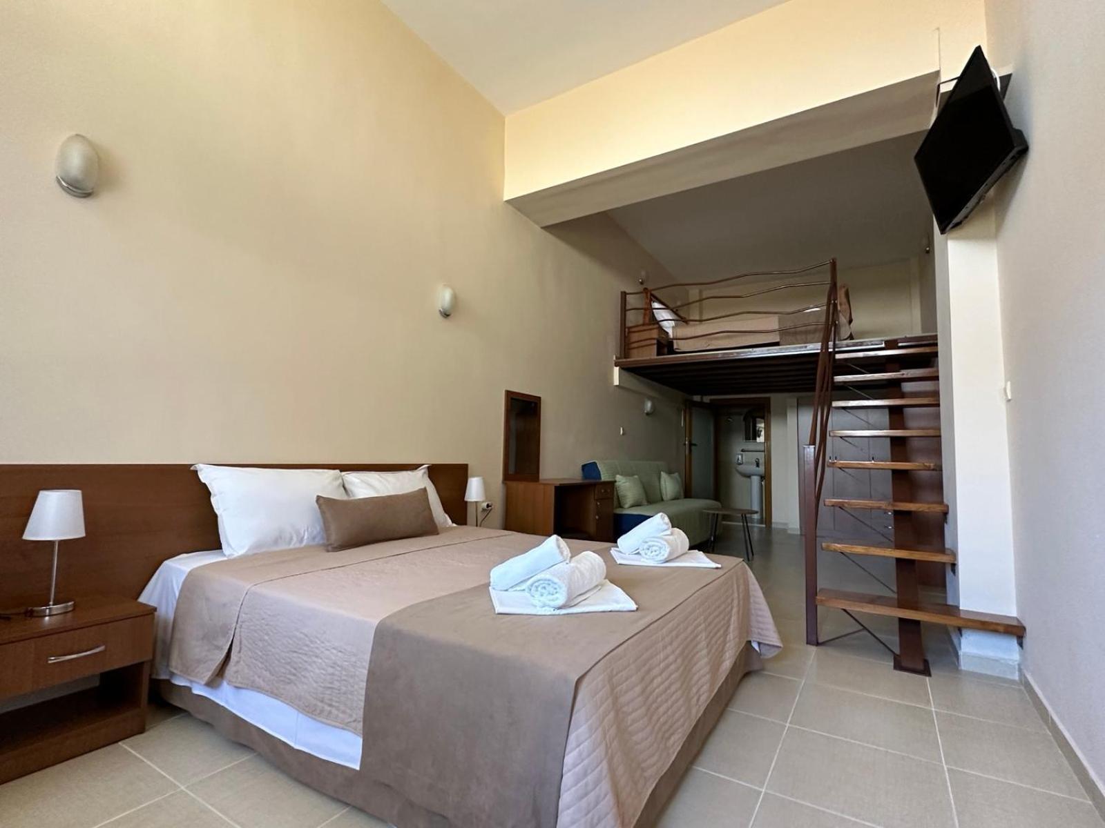 Helios Hotel Stavros  Eksteriør bilde